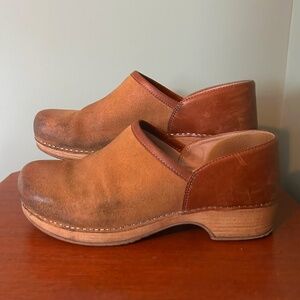 Dansko Brenna Tan Burnished Suede size 41